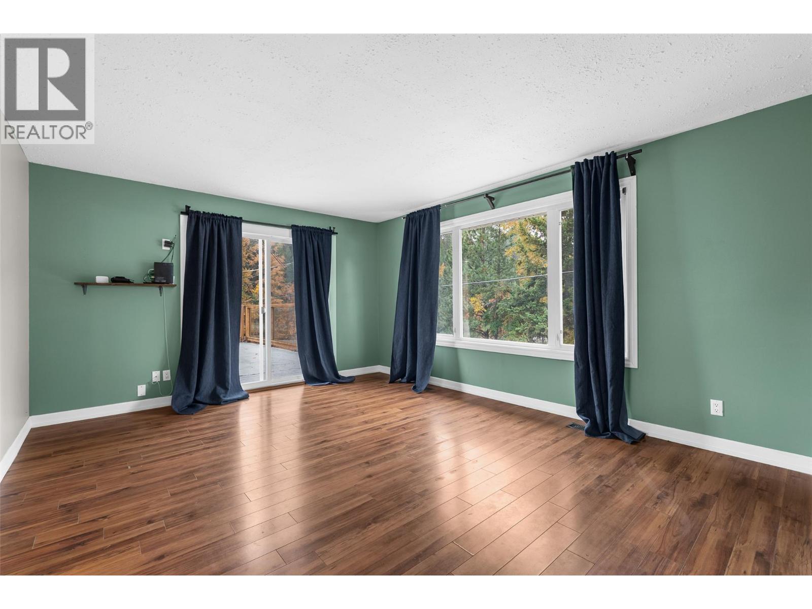  335 Nechiefman Street, Princeton