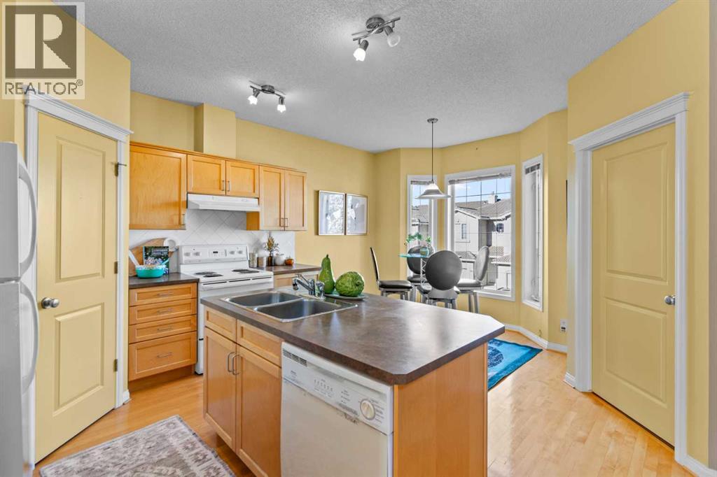 Single Family House for Sale in  Hampstead Green NW Hamptons Calgary 