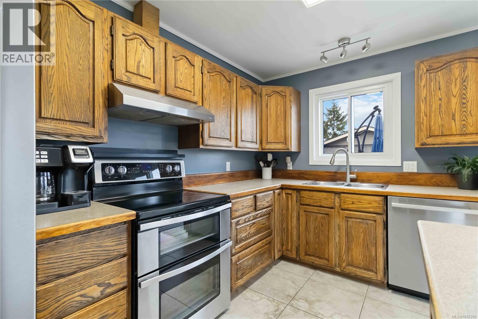 3372 Pattison Way, Colwood