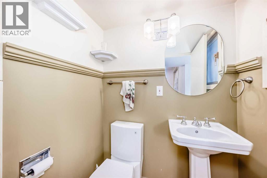 Single Family House for Sale in  SUPERIOR Avenue SW Scarboro Calgary 