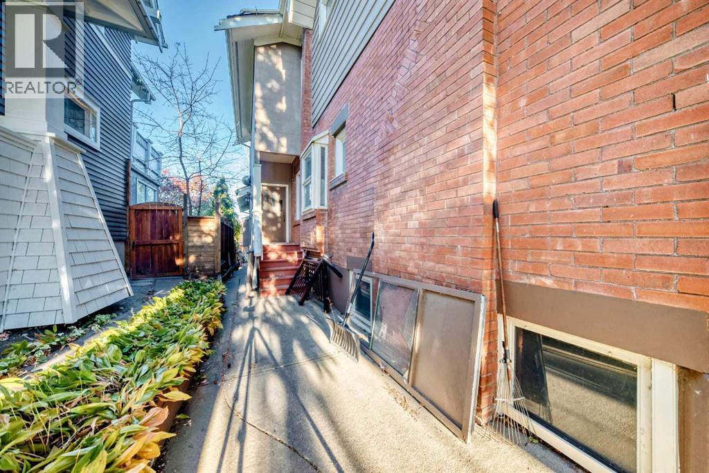 Single Family House for Sale in  SUPERIOR Avenue SW Scarboro Calgary 