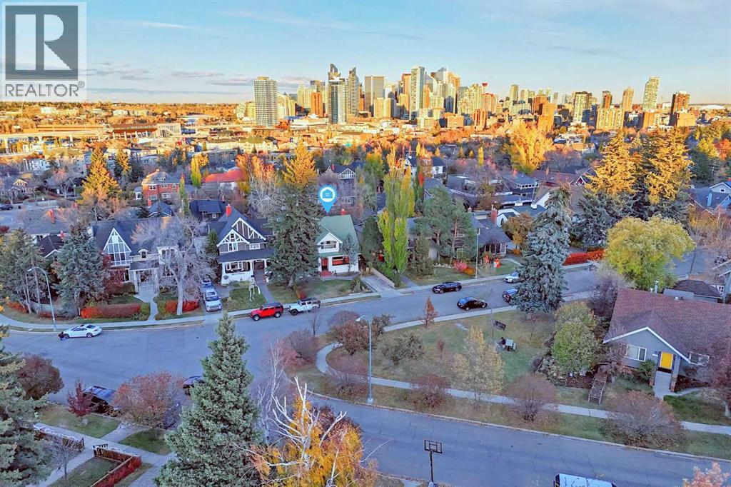 Single Family House for Sale in  SUPERIOR Avenue SW Scarboro Calgary 
