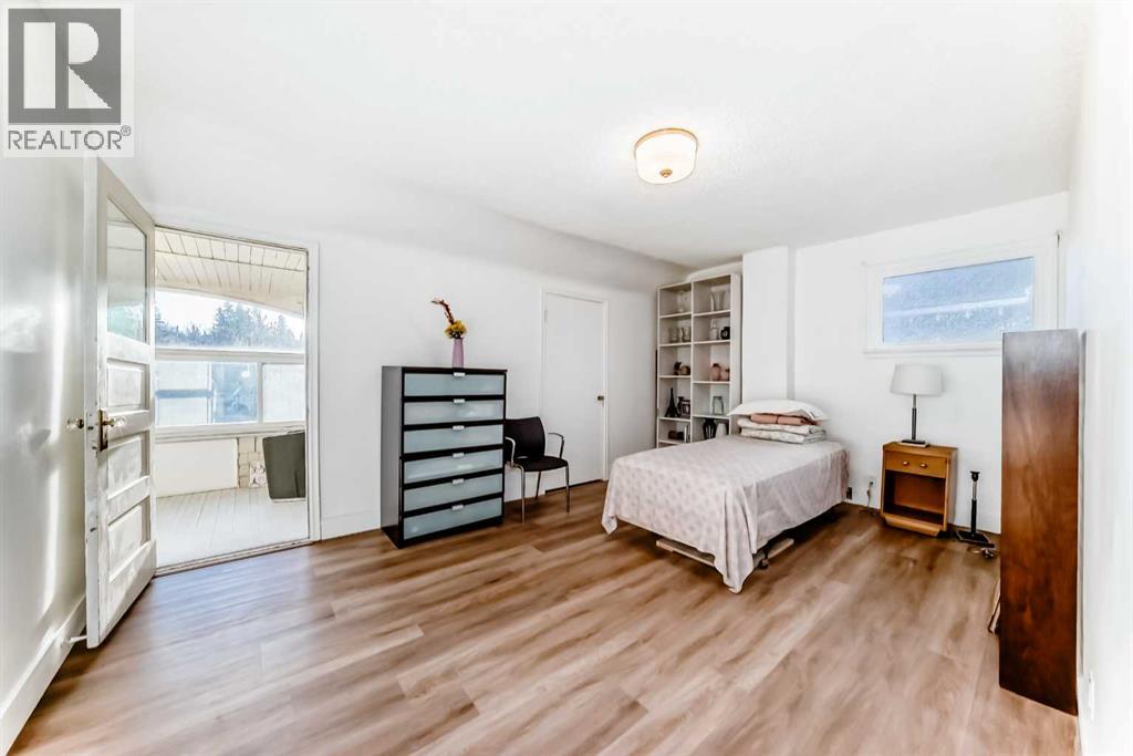 Single Family House for Sale in  SUPERIOR Avenue SW Scarboro Calgary 