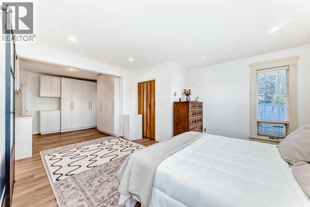 Single Family House for Sale in  SUPERIOR Avenue SW Scarboro Calgary 