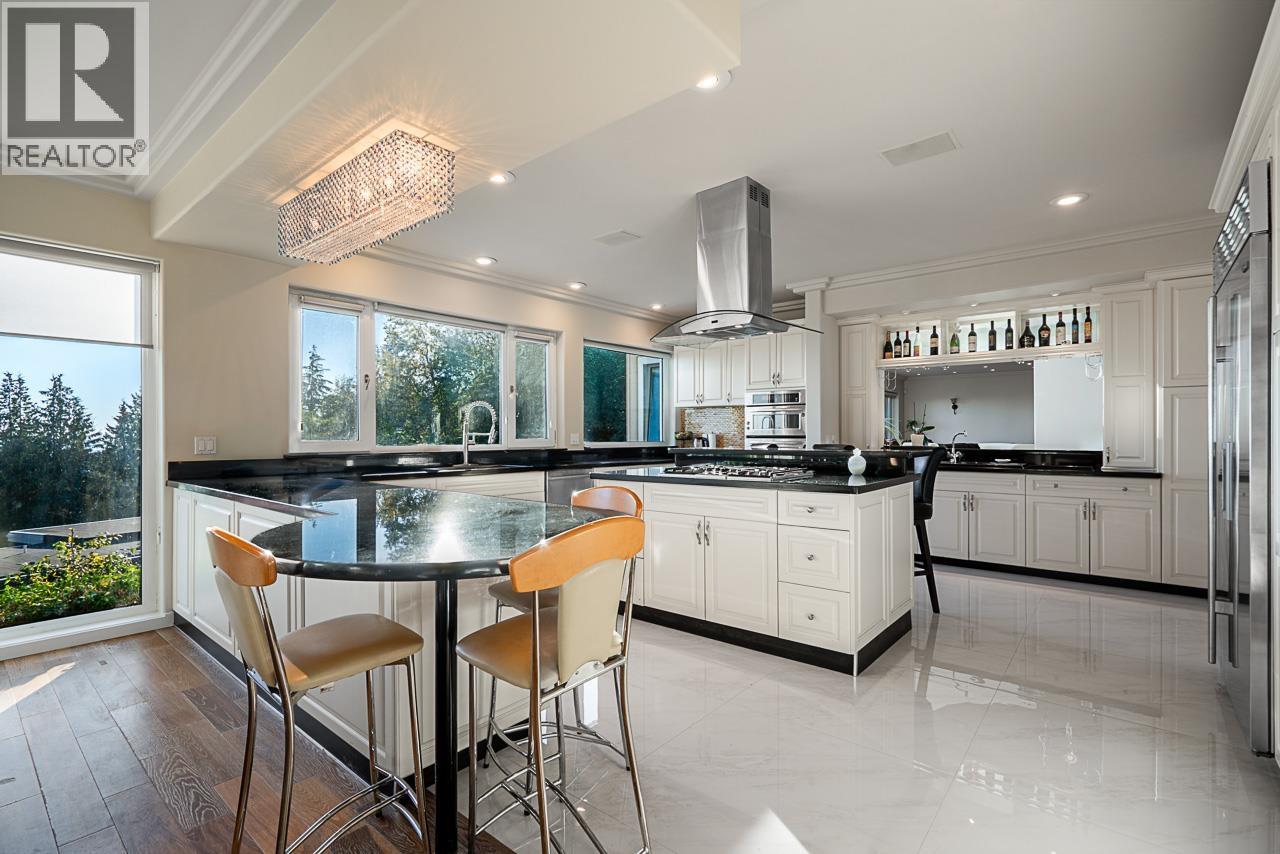 1562 PINECREST DRIVE, West Vancouver