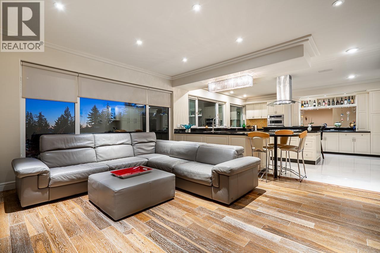 1562 PINECREST DRIVE, West Vancouver