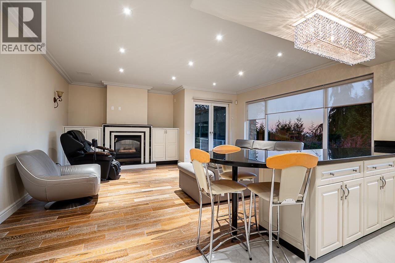 1562 PINECREST DRIVE, West Vancouver