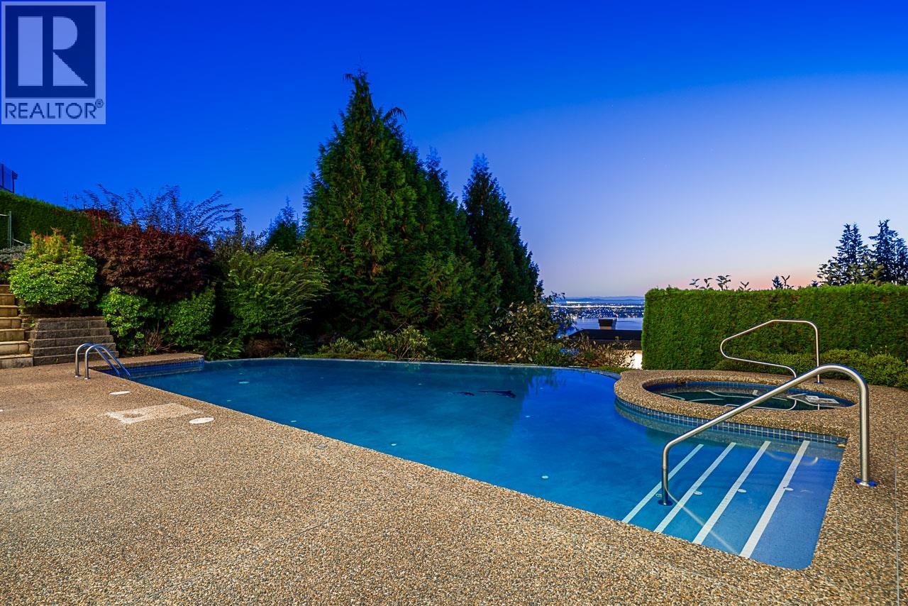 1562 PINECREST DRIVE, West Vancouver