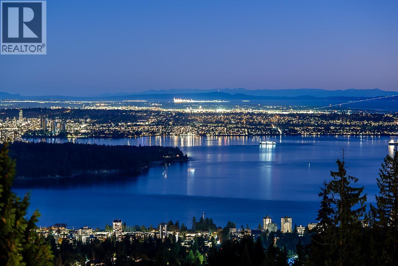 1562 PINECREST DRIVE, West Vancouver