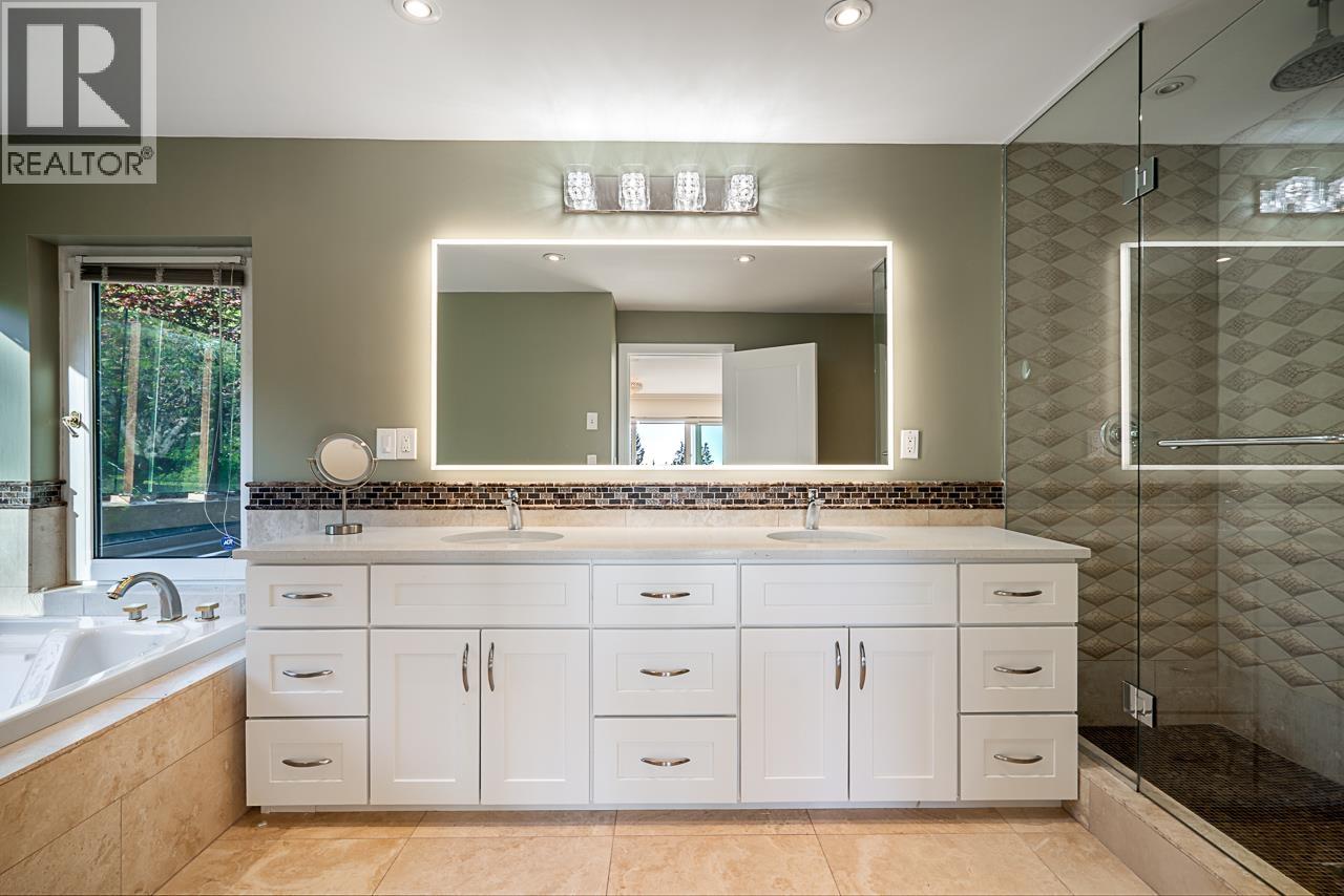 1562 PINECREST DRIVE, West Vancouver