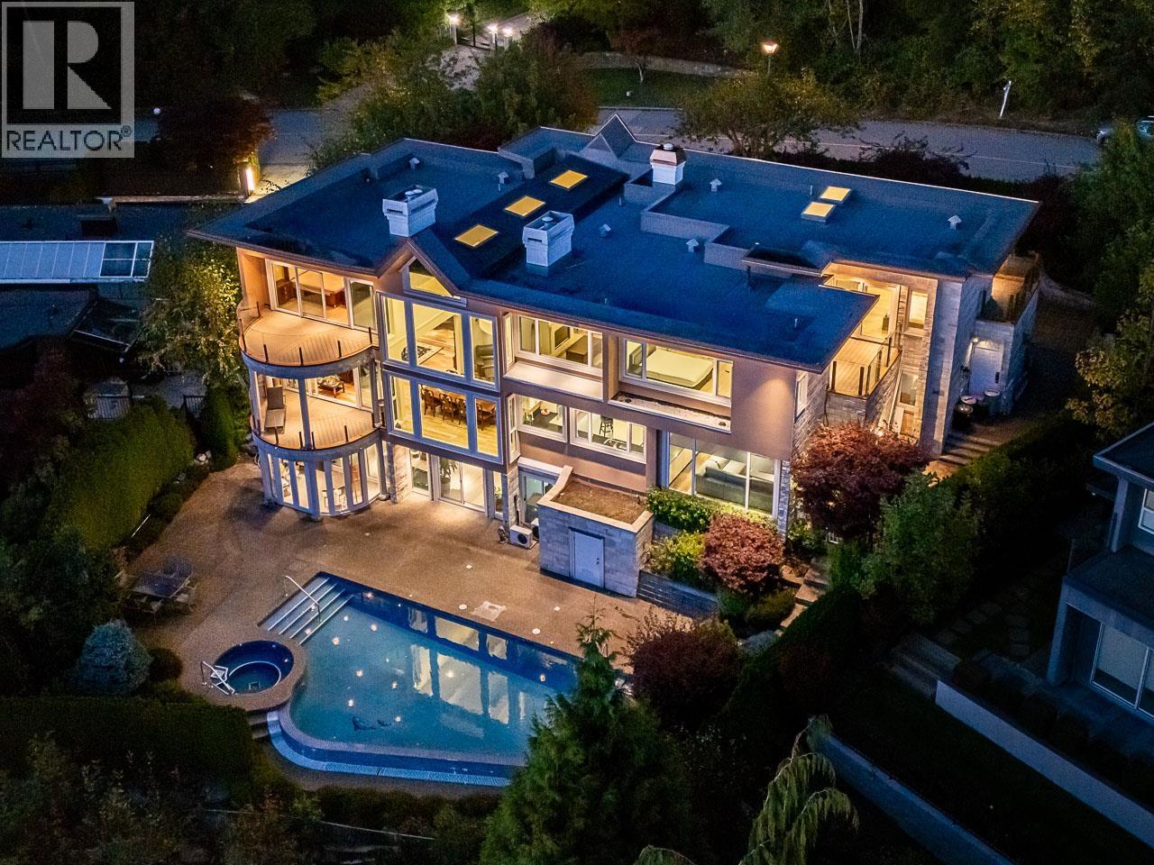 1562 PINECREST DRIVE, West Vancouver