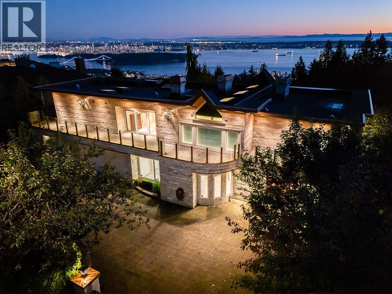 1562 PINECREST DRIVE, West Vancouver