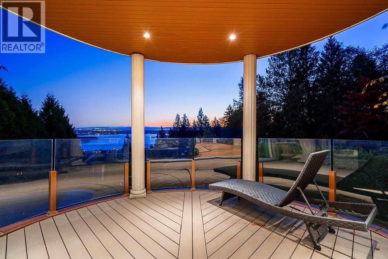 1562 PINECREST DRIVE, West Vancouver