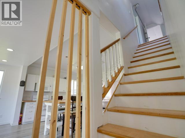 4279 JOYCE AVE, Powell River