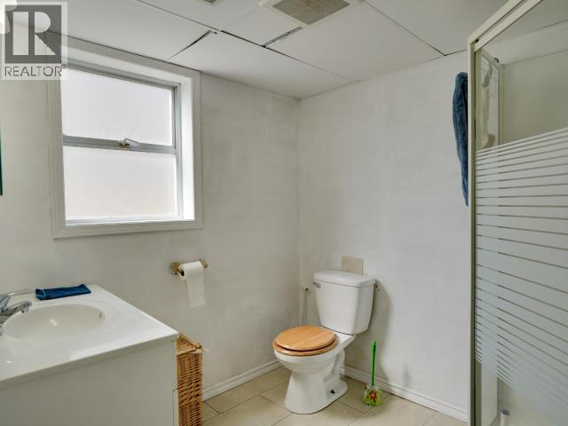 4279 JOYCE AVE, Powell River