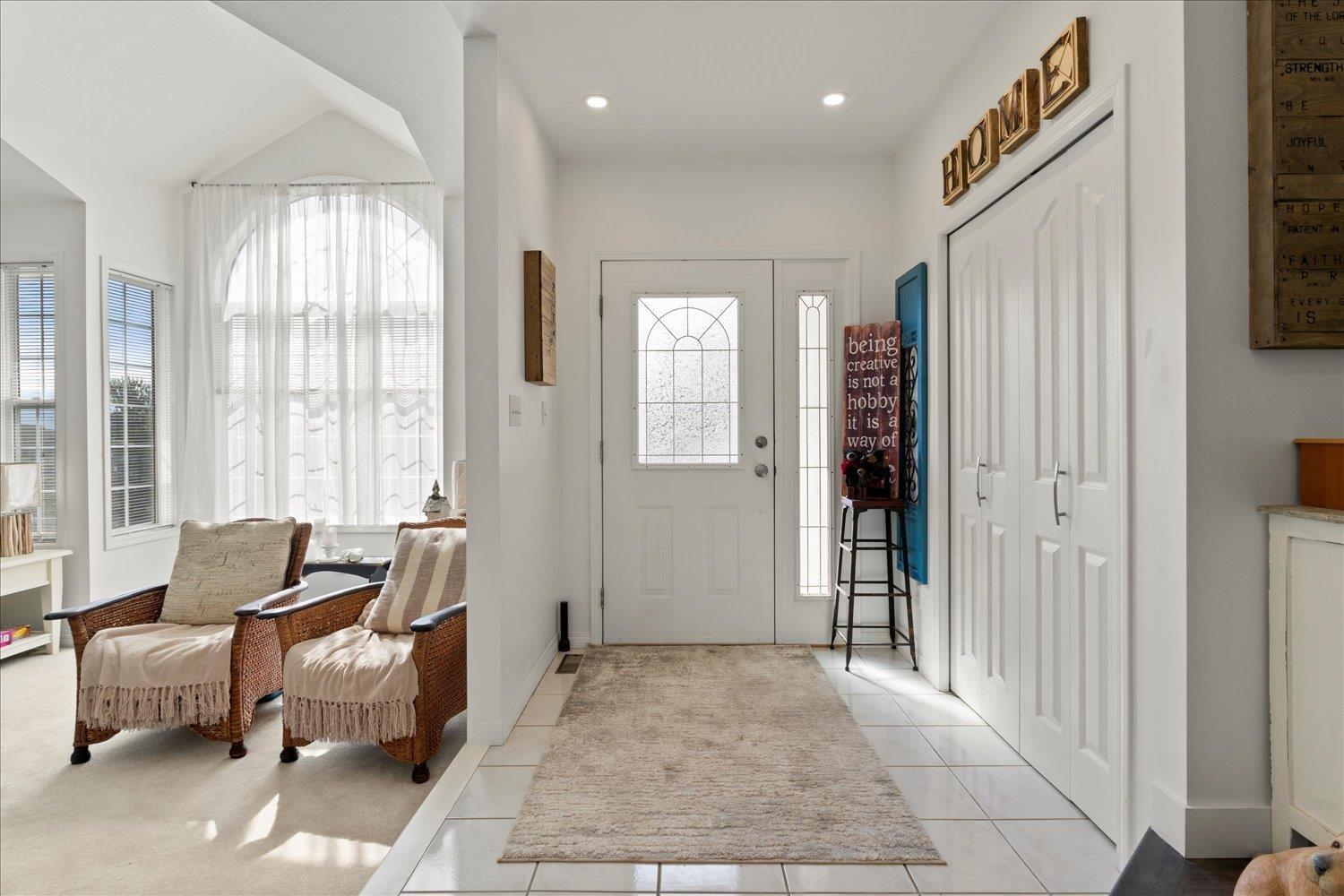 8657 SUNBURST PLACE, Chilliwack Mountain, Chilliwack