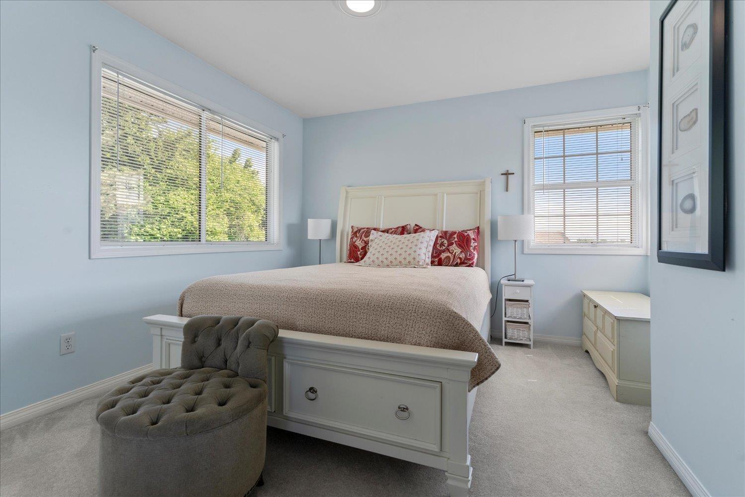 8657 SUNBURST PLACE, Chilliwack Mountain, Chilliwack