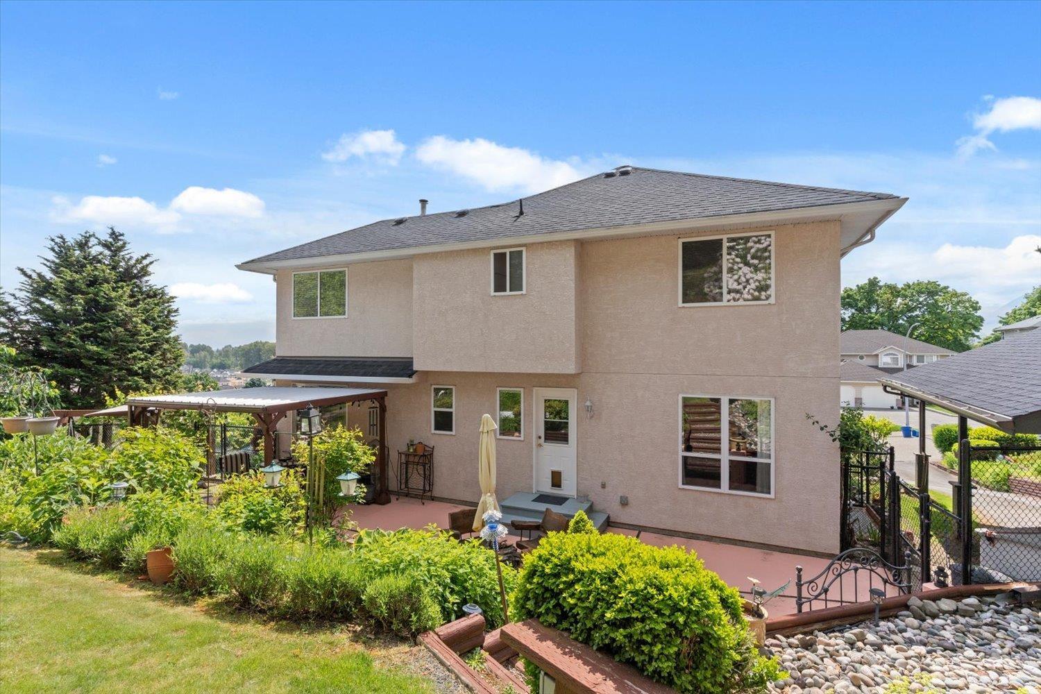 8657 SUNBURST PLACE, Chilliwack Mountain, Chilliwack