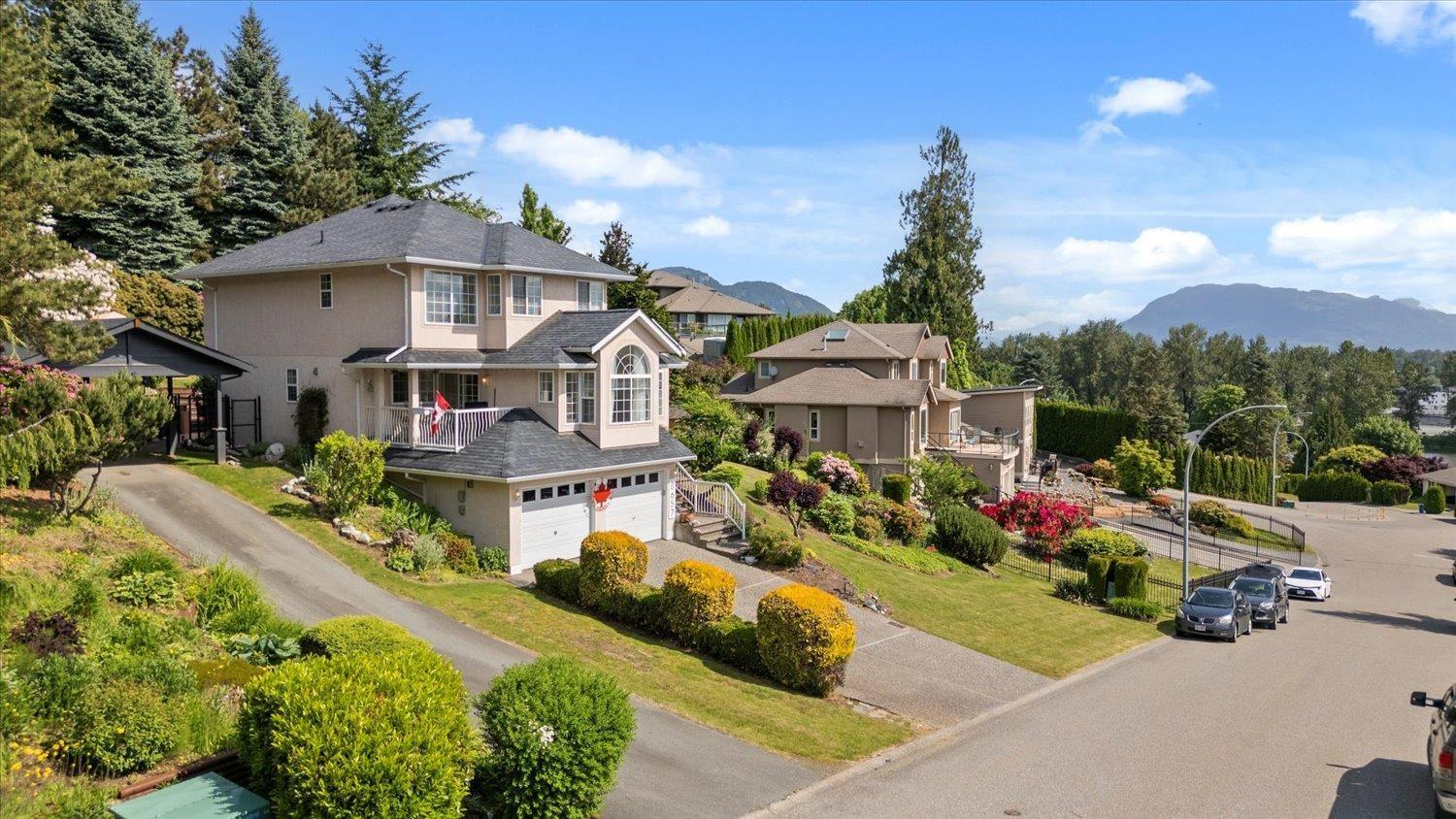 8657 SUNBURST PLACE, Chilliwack Mountain, Chilliwack