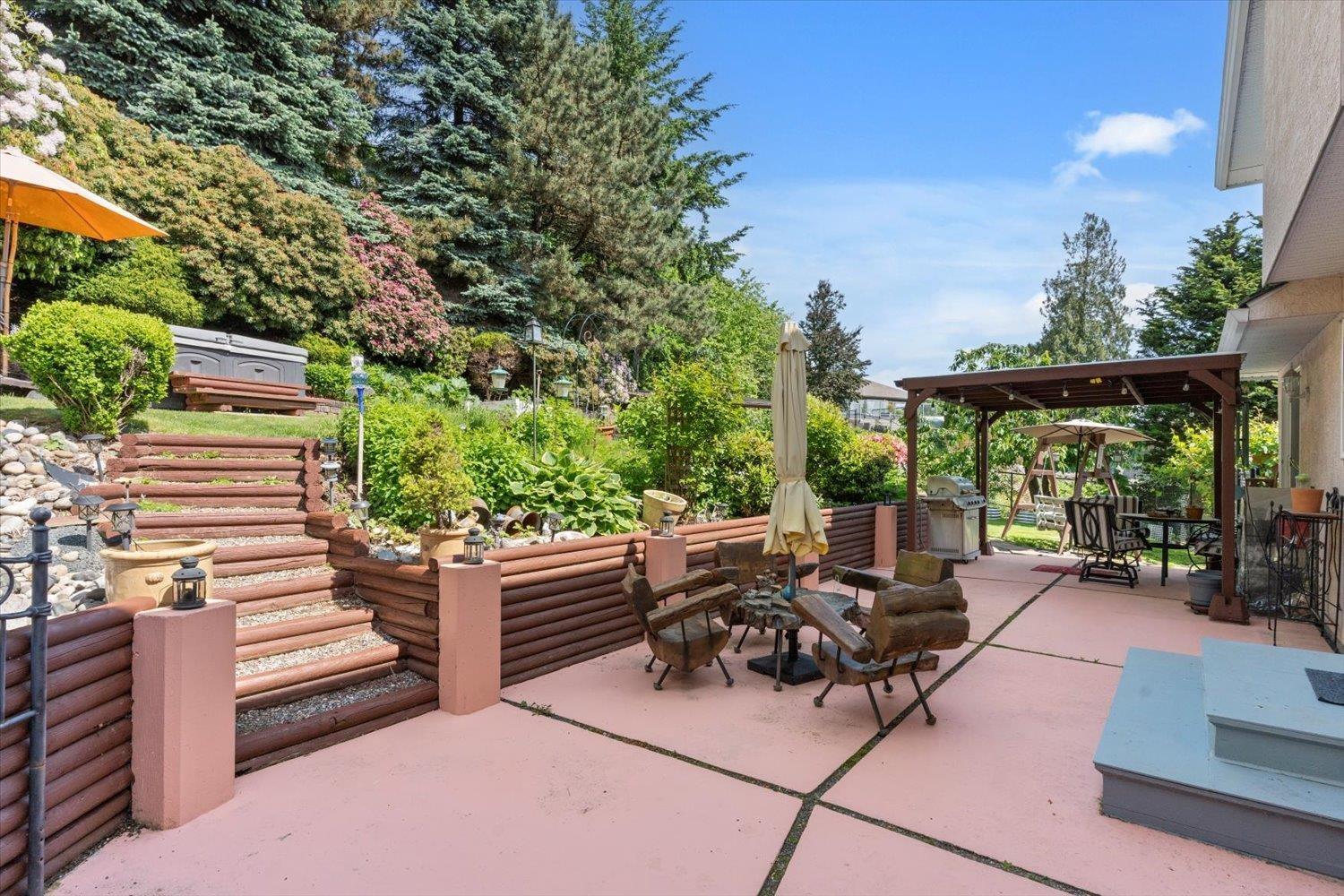 8657 SUNBURST PLACE, Chilliwack Mountain, Chilliwack