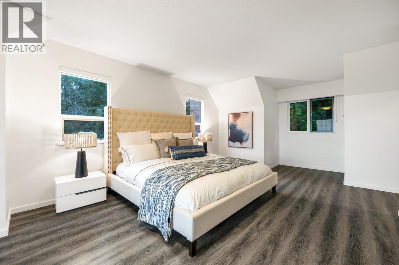 1550 PALMERSTON AVENUE, West Vancouver