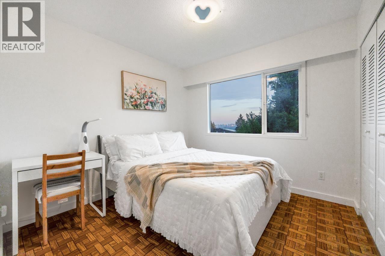 1550 PALMERSTON AVENUE, West Vancouver