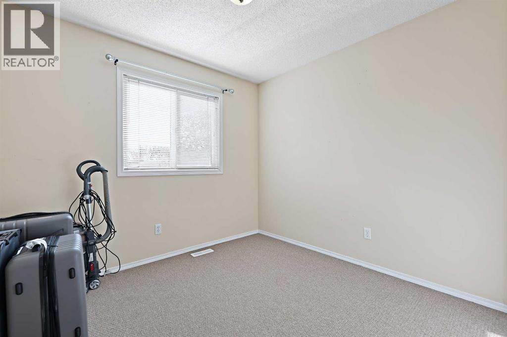 Single Family House for Sale in  Inverness Gardens SE McKenzie Towne Calgary 