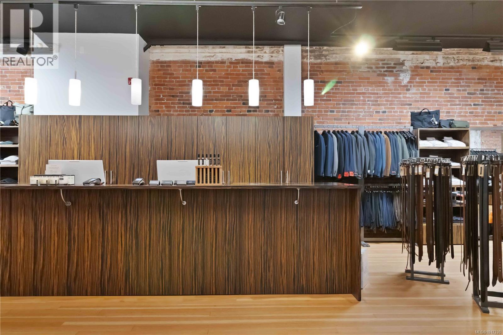 101 534 Yates St, Victoria