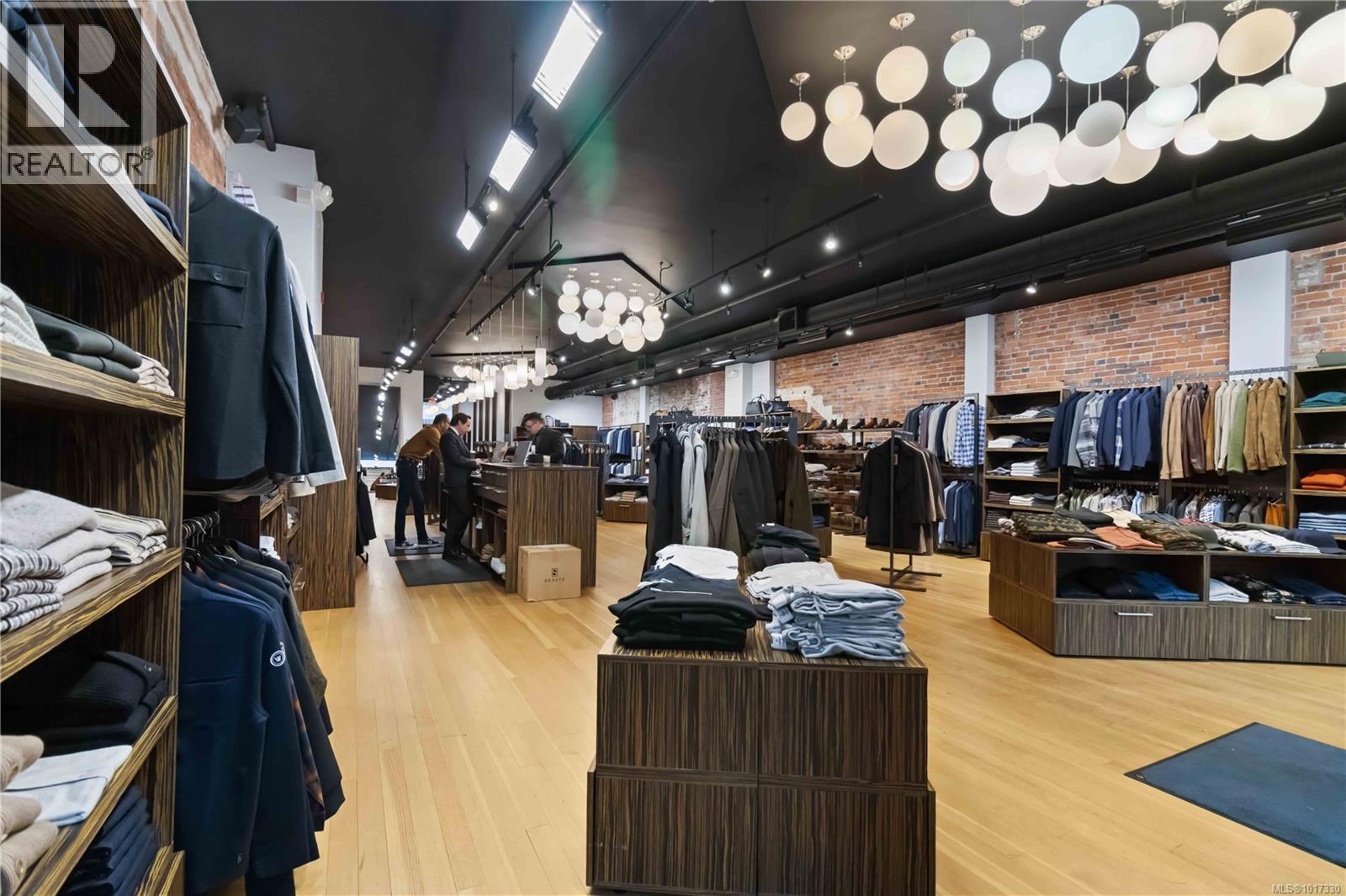 101 534 Yates St, Victoria