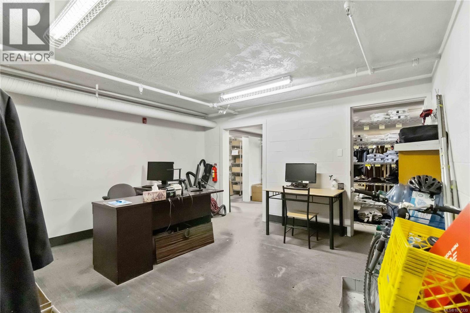 101 534 Yates St, Victoria