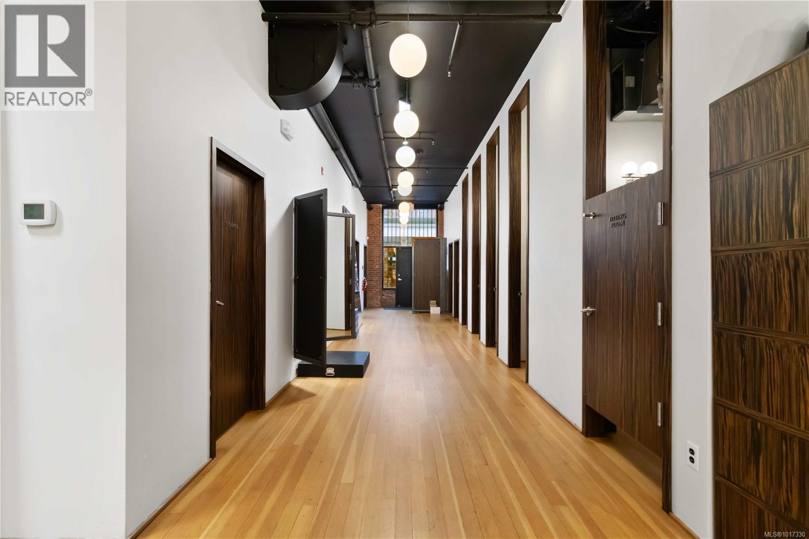 101 534 Yates St, Victoria