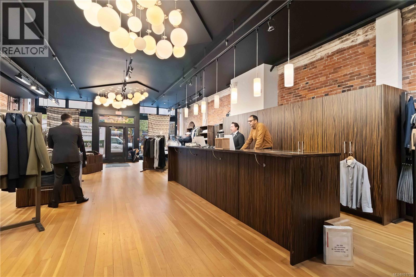 101 534 Yates St, Victoria