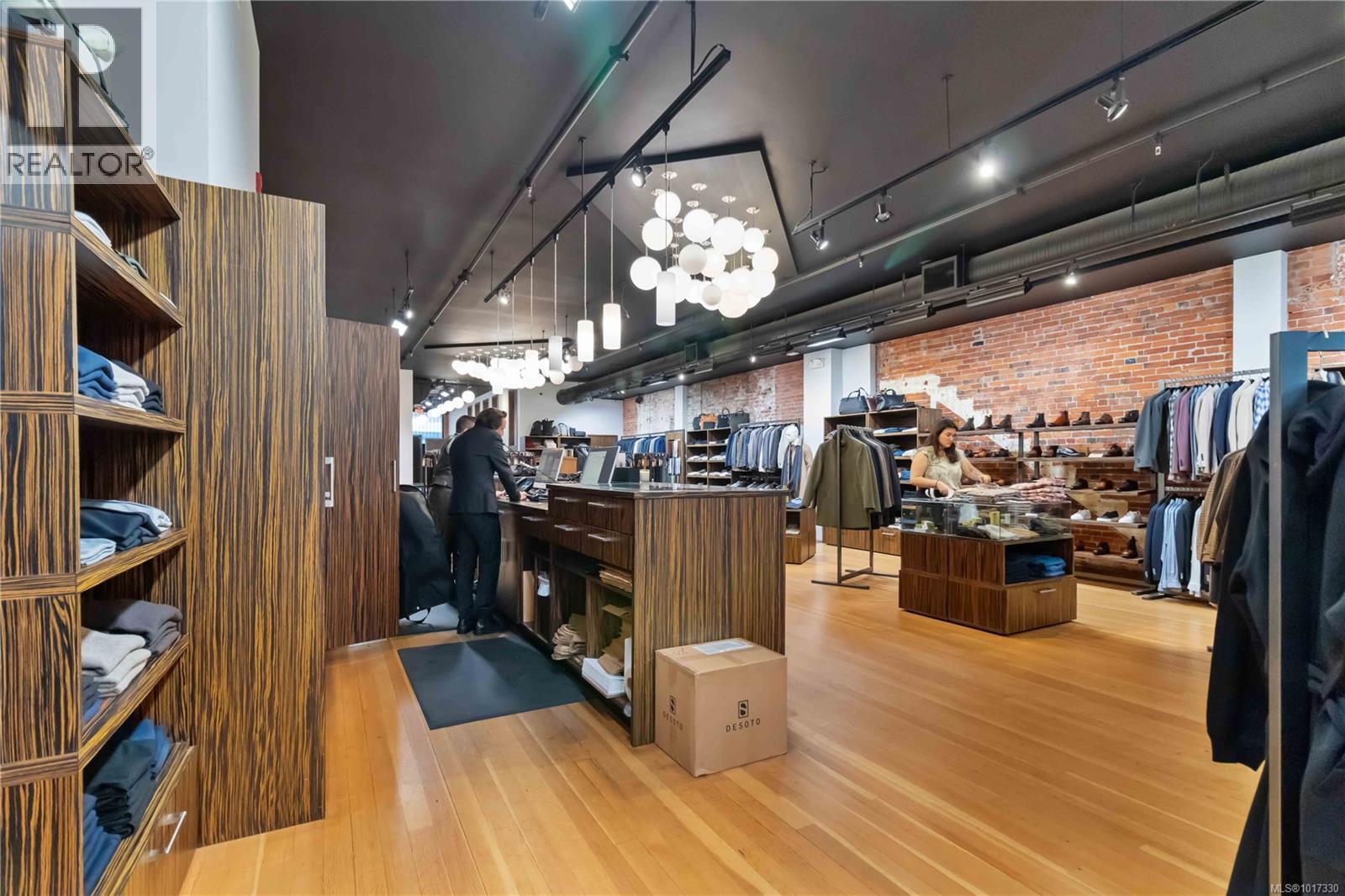 101 534 Yates St, Victoria