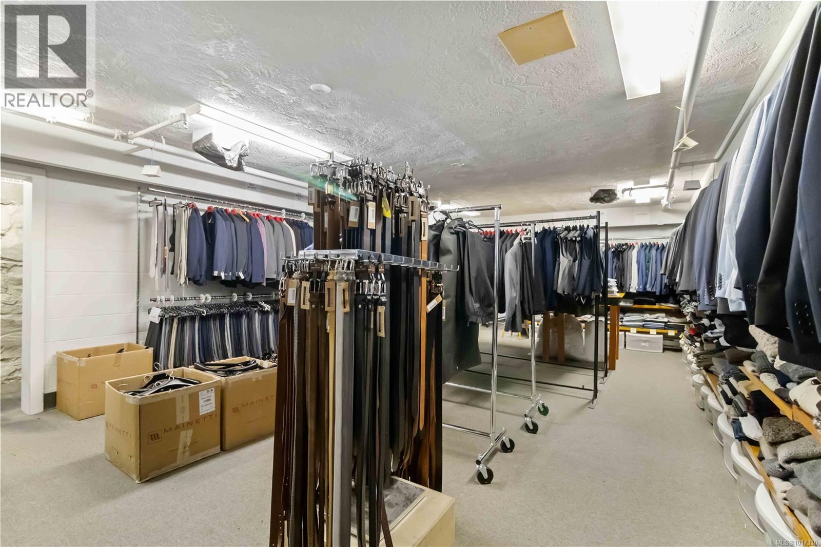 101 534 Yates St, Victoria