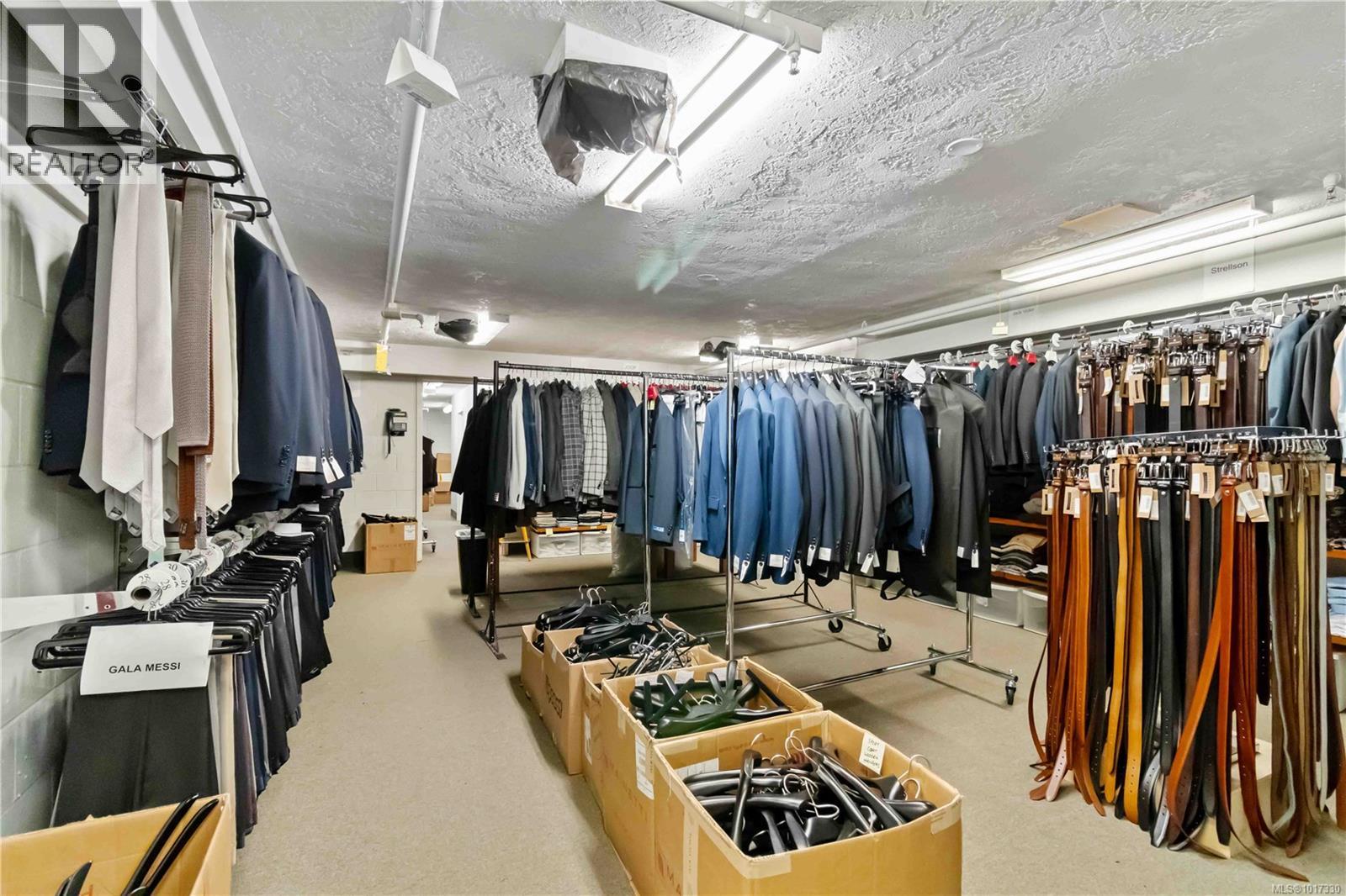 101 534 Yates St, Victoria