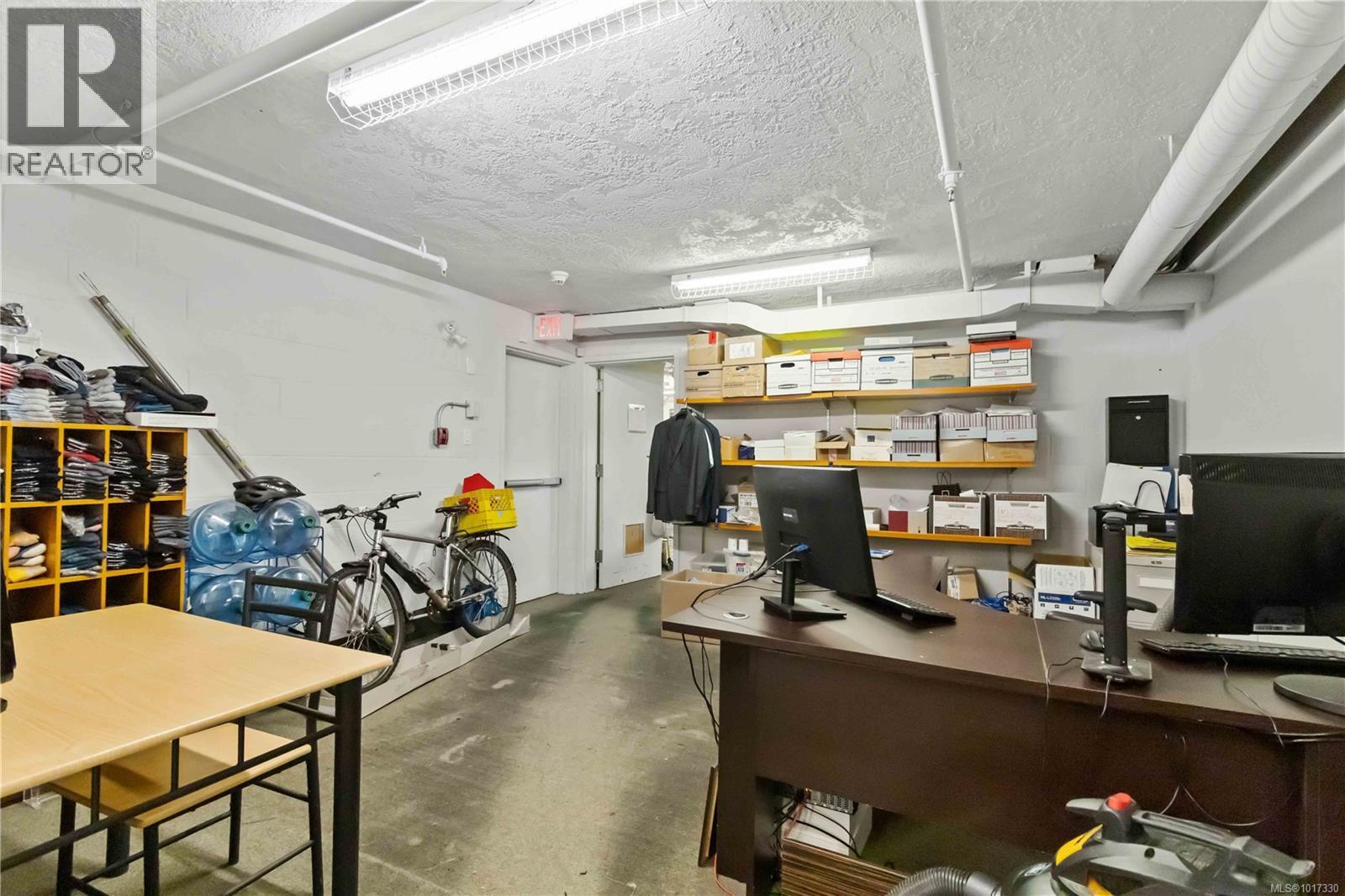 101 534 Yates St, Victoria