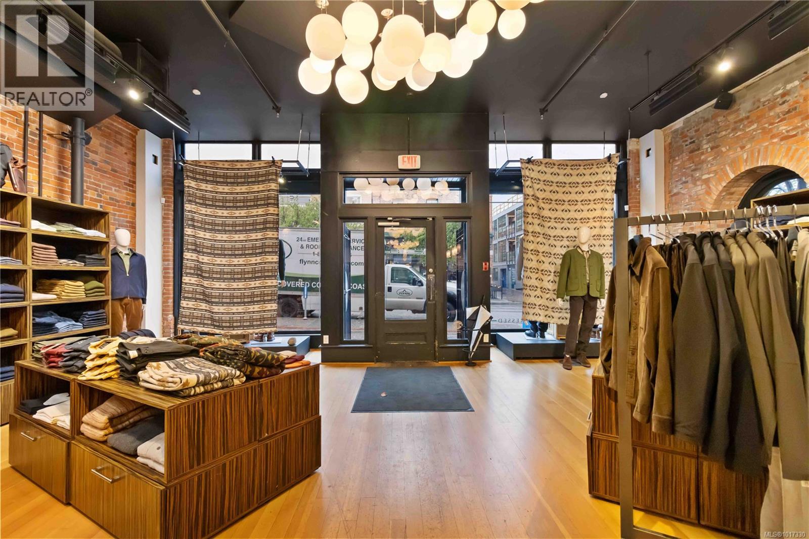 101 534 Yates St, Victoria