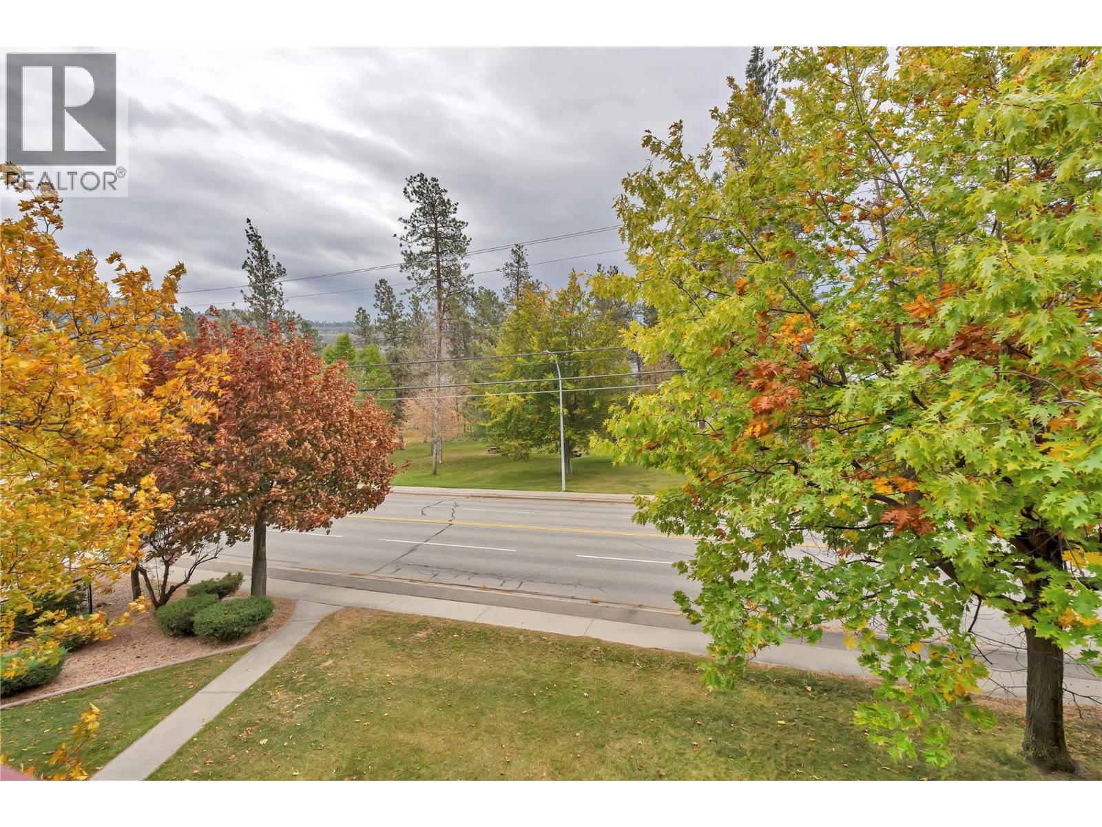 #310-110 SKAHA Place, Penticton