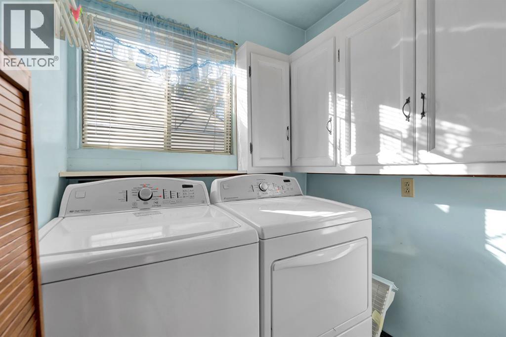 Single Family House Bi-level for Sale in   Street SE Ogden Calgary 