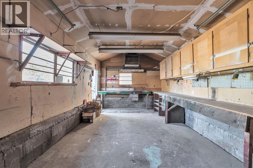 Single Family House Bi-level for Sale in   Street SE Ogden Calgary 