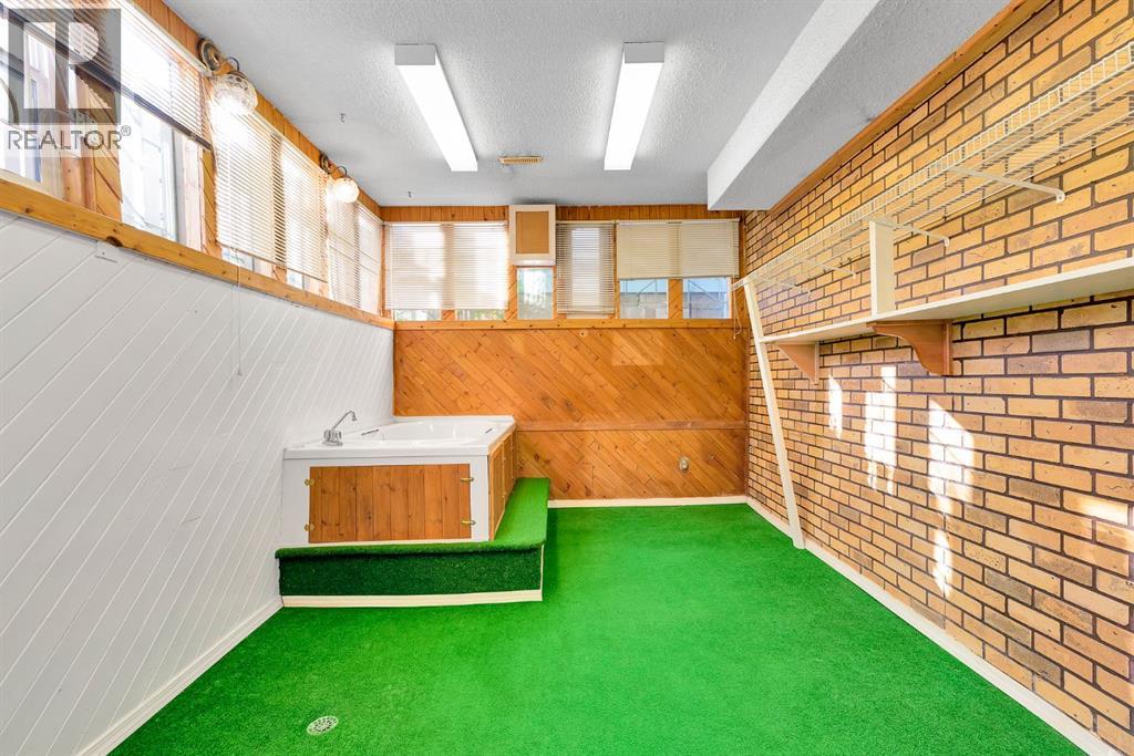 Single Family House Bi-level for Sale in   Street SE Ogden Calgary 