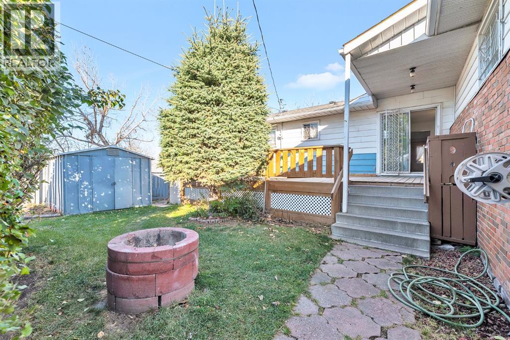 Single Family House Bi-level for Sale in   Street SE Ogden Calgary 