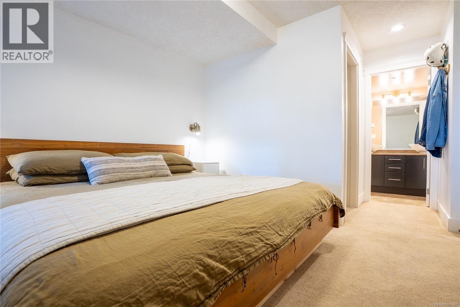 306 2717 Peatt Road, Langford