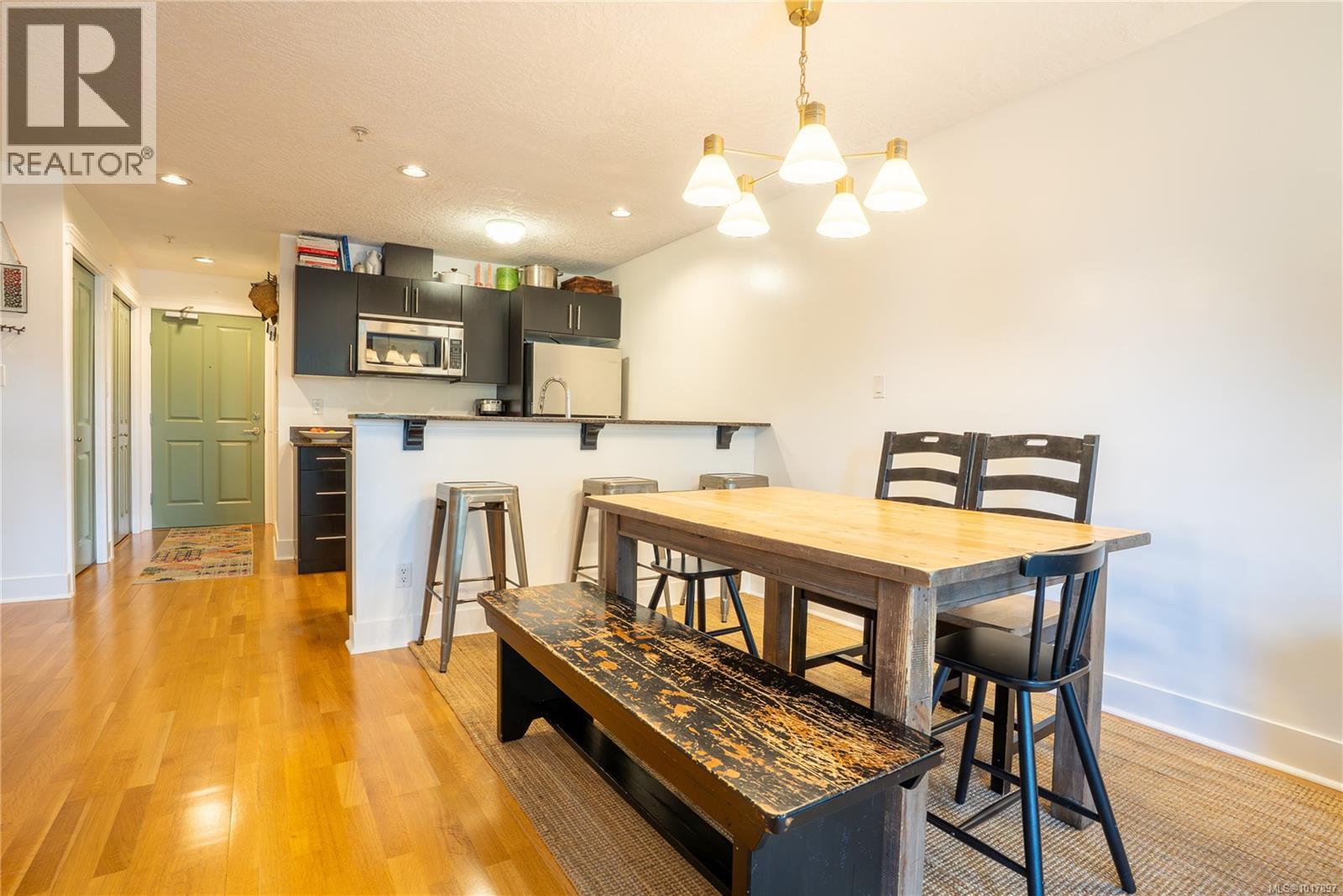 306 2717 Peatt Road, Langford