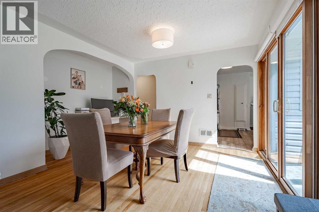 Single Family House Bungalow for Sale in   Avenue NW Sunnyside Calgary 