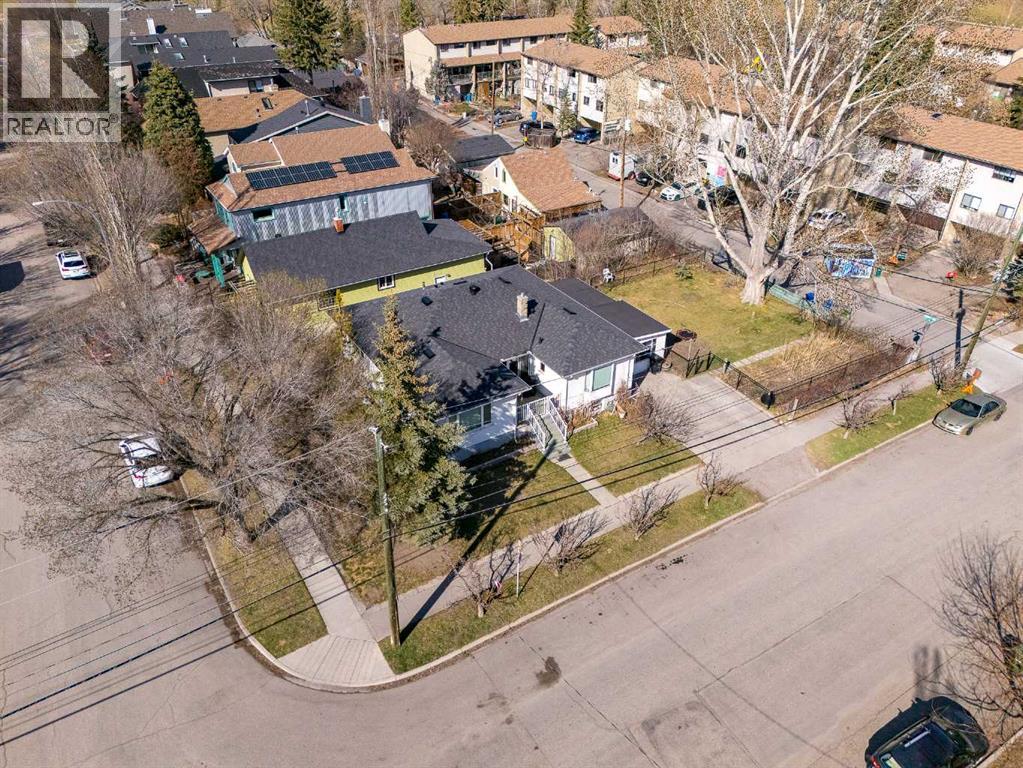 Single Family House Bungalow for Sale in   Avenue NW Sunnyside Calgary 