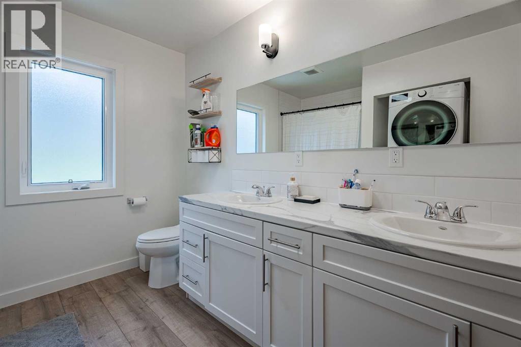 Single Family House Bungalow for Sale in   Avenue NW Sunnyside Calgary 