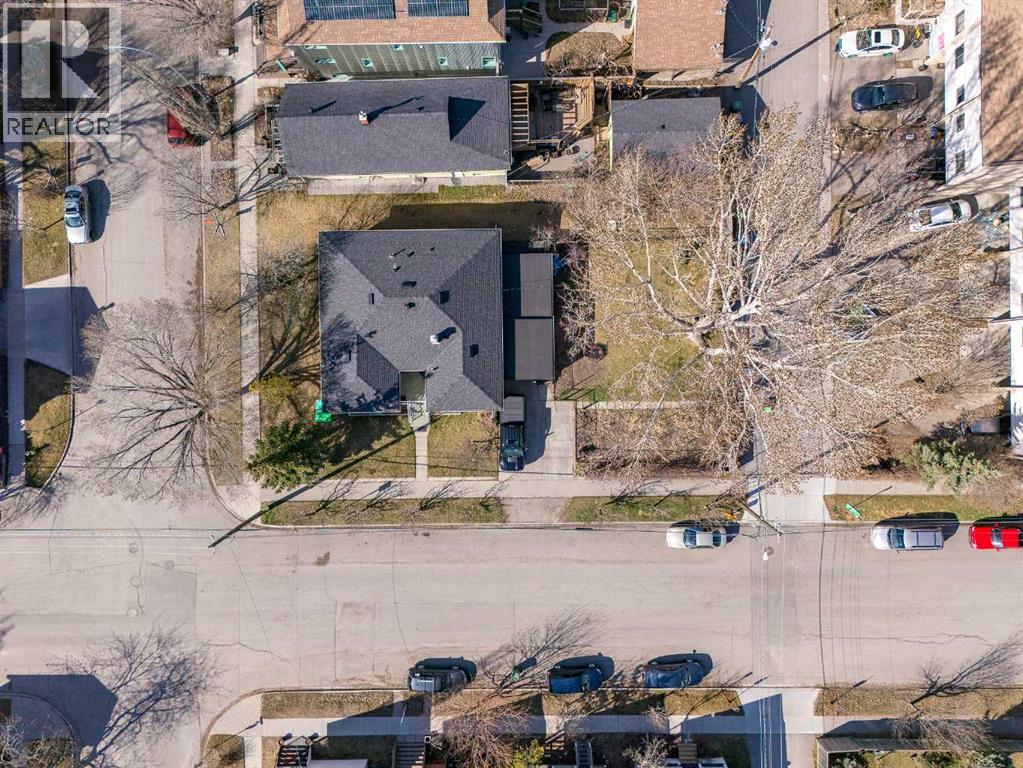 Single Family House Bungalow for Sale in   Avenue NW Sunnyside Calgary 