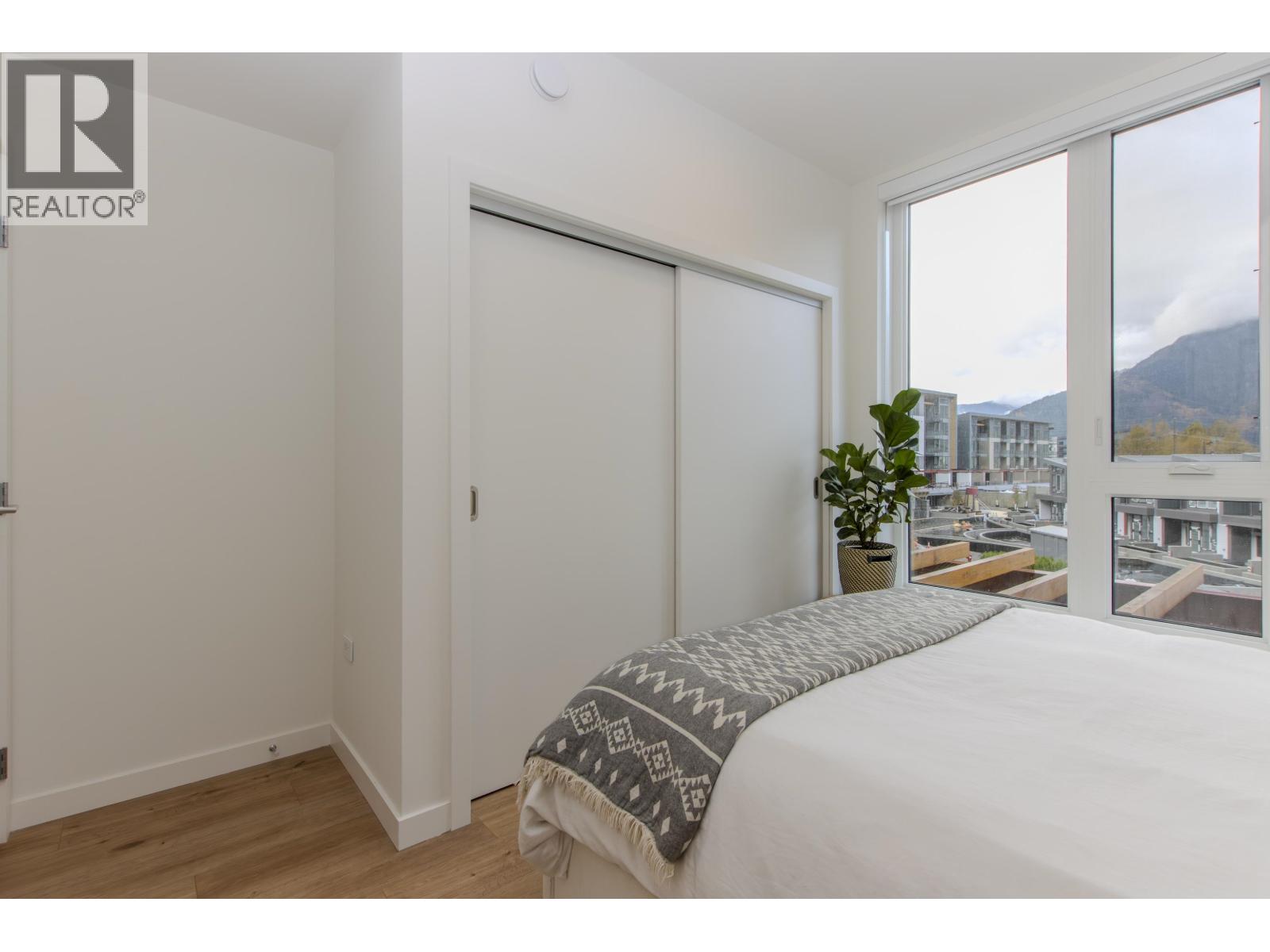 303 1500 SCOTT CRESCENT, Squamish