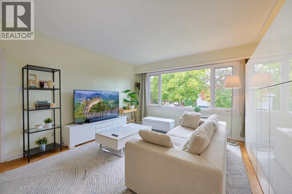 102 DURHAM Street - photo 2